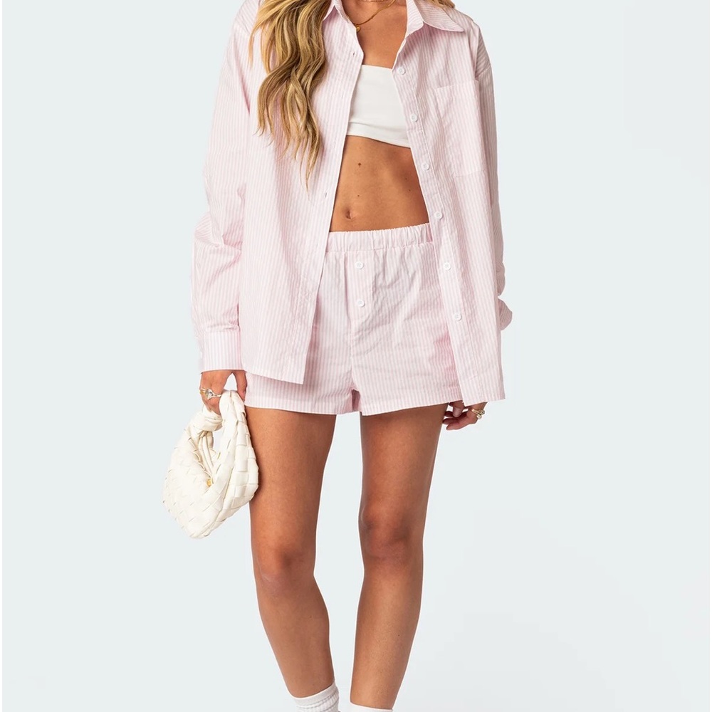 Edikted Pinstripe Boxer Shorts Pink